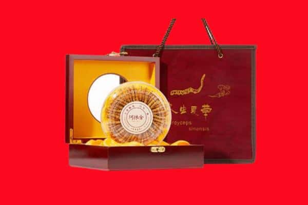 收购资讯:孙吴县回收冬虫夏草是按克吗